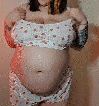 Photo by sexualdreamer with the username @sexualdreamer,  April 25, 2024 at 11:32 AM. The post is about the topic Nude and sexuality and the text says 'Erotic pregnant goddess 

Pregnancy is so beautiful,sexy and so erotic time! she really shows it...


🔥🔥🔥🔥🙊🥵

#pregnant #benude #erotic #nudity'