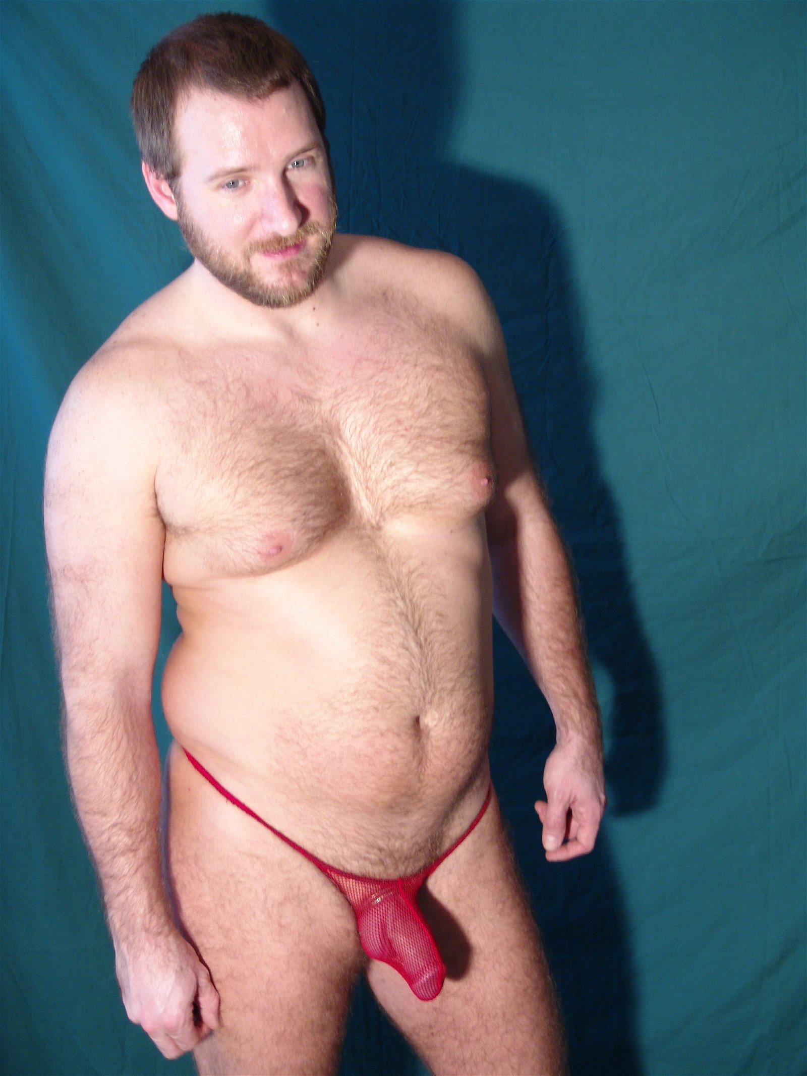 Photo by Hairy Musclebears with the username @hairymusclebears,  September 5, 2019 at 4:28 PM and the text says 'California Gay Musclebear Daddy from USAFUR.com personals #hotdaddy #hotmature #hairybear #hairychest #hairygay #hairyman #hairybody #sexypose #gaydaddy #gaymaturemen #blueeyedgay #290lbs #hairychest #burlymale #bullneck #beefybear #beefymale #slavicman..'