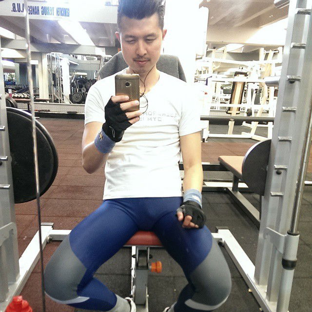 Photo by hartorsten with the username @hartorsten,  June 26, 2015 at 8:03 PM and the text says 'Gym time! Love my trusty old @n2nbodywearofficial runners to keep the muscle aches away.

#maleselfie #maleselfie #gayvpl #me http://ift.tt/1dmi0yU #haraldtorsten  #Instagram'