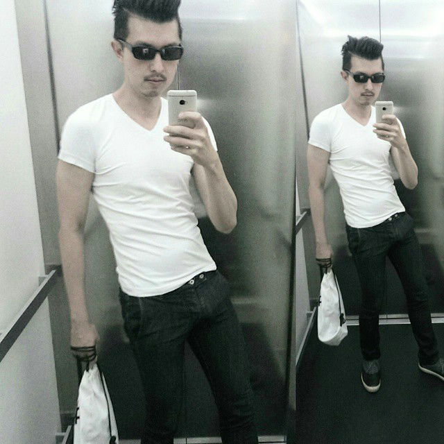 Photo by hartorsten with the username @hartorsten,  August 20, 2015 at 8:33 PM and the text says 'Off shopping! #dapper #malemodel  #maleselfie  #gayguy  #gayvpl http://ift.tt/1UVQAkB #haraldtorsten  #Instagram'