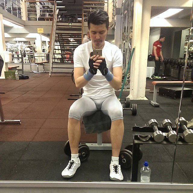 Photo by hartorsten with the username @hartorsten,  May 19, 2015 at 9:33 PM and the text says 'Gym selfie in my @n2nbodywearofficial tights.
#maleselfie #malemodel http://ift.tt/1JxqmRb #haraldtorsten  #Instagram'