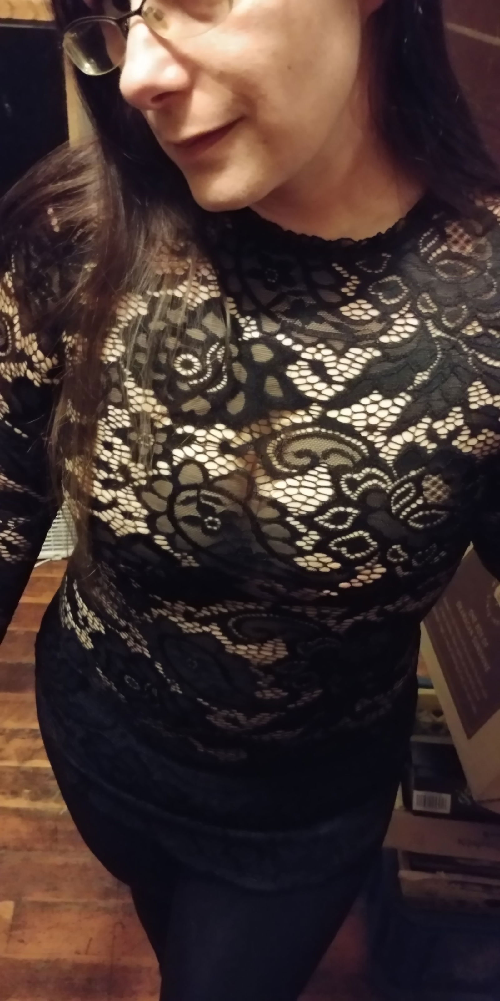 Album by Lengiles with the username @Lengiles, who is a verified user,  February 18, 2019 at 4:36 AM. The post is about the topic Amateurs and the text says 'Wifes ball dress'