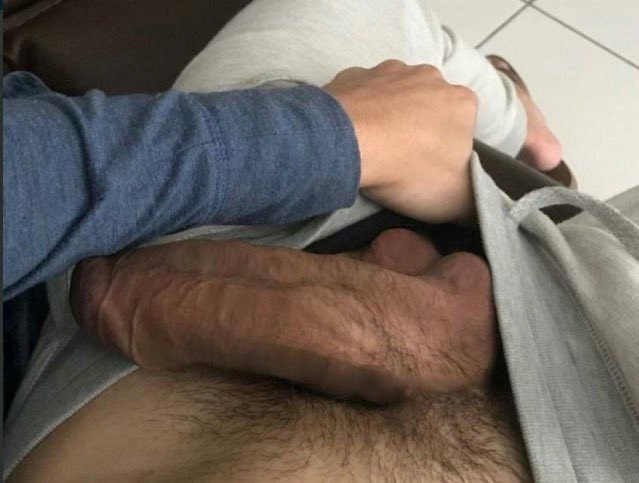 Photo by hotfux with the username @hotfux,  October 17, 2019 at 8:14 AM. The post is about the topic Gay and the text says 'fuck, that's thick'