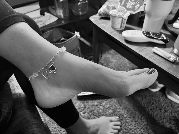 Photo by Denise La Fleur with the username @deniselafleur, who is a star user,  February 5, 2022 at 9:37 AM. The post is about the topic Queen of Spades and the text says 'I had to share my beautiful, new anklet!!!…made by the lovely Wendy @ vixenandstag.com …isn’t it just fabulous???….
#queenofspades #qos #hotwife'