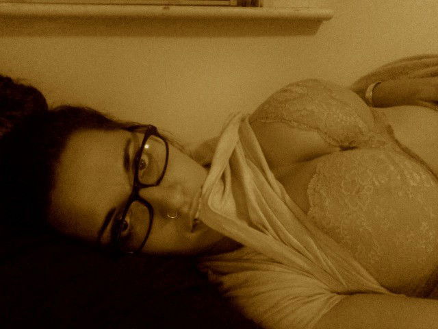 Photo by emgoldman with the username @emgoldman,  October 5, 2011 at 7:12 AM and the text says '#me  #tt  #tuesday  #sepia'