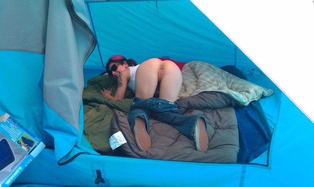Photo by emgoldman with the username @emgoldman,  February 20, 2016 at 1:29 AM and the text says 'camping-sex:

'