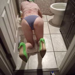 Photo by ReBeLmOoNxOxO with the username @rebelmoonxoxo, who is a verified user,  May 18, 2022 at 12:37 PM. The post is about the topic Amateur Wife 01 and the text says 'Cleanliness is next to Godliness'
