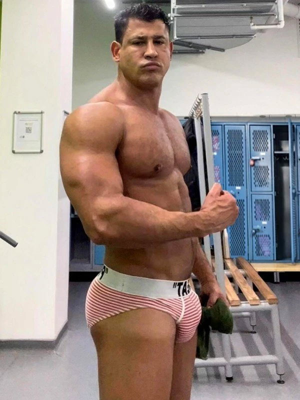 Photo by Costello68 with the username @Costello68, who is a verified user,  May 1, 2024 at 10:19 AM. The post is about the topic Macho Gay