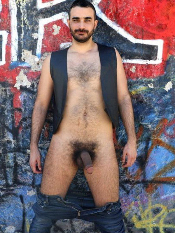 Photo by Costello68 with the username @Costello68, who is a verified user,  March 20, 2024 at 3:31 AM. The post is about the topic Gay Hairy Men