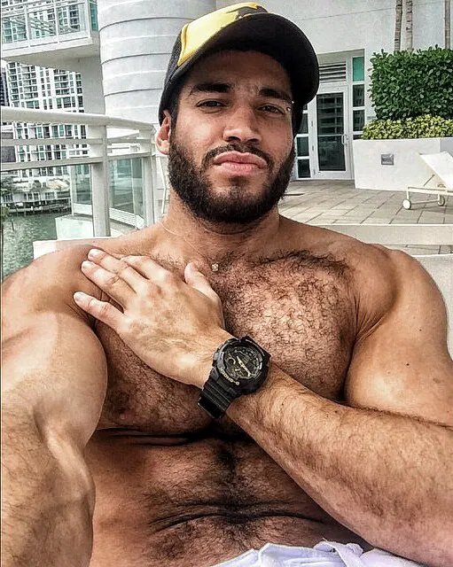 Photo by Costello68 with the username @Costello68, who is a verified user,  June 12, 2015 at 3:40 PM and the text says 'orainrete:

Follow StoveboltJr at www.stoveboltjr.tumblr.com #hairy  #black  #mixed  #race'