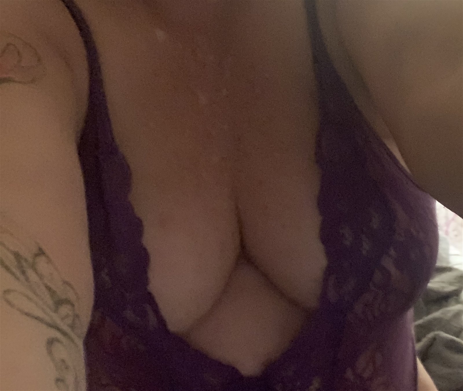 Photo by QueenRoyalTightness with the username @QueenRoyalTightness, who is a verified user,  December 21, 2019 at 9:28 AM. The post is about the topic Tightest Twat Atound
