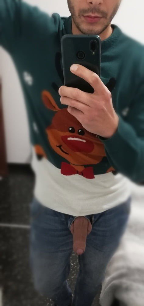 Photo by ManCandy with the username @ManCandy,  December 11, 2021 at 2:01 PM. The post is about the topic Big Cock Lovers and the text says 'My Christmas present to you'