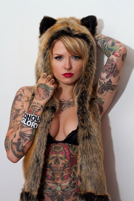 Photo by Sable with the username @SablexXx, who is a verified user,  October 2, 2011 at 5:56 AM and the text says '#Blonde  #Beautiful  #Babe  #Tats  #Tattoo  #Tattoos  #Ink'd  #Inkd  #Inked'