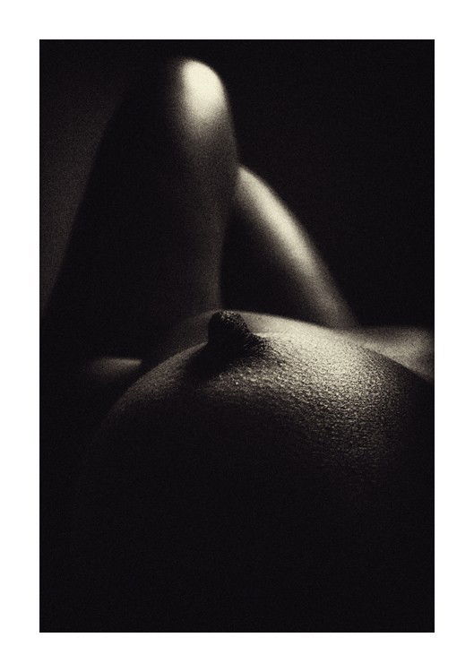 Watch the Photo by Sable with the username @SablexXx, who is a verified user, posted on September 5, 2011 and the text says '#nude  #woman  #bw  #shadow'