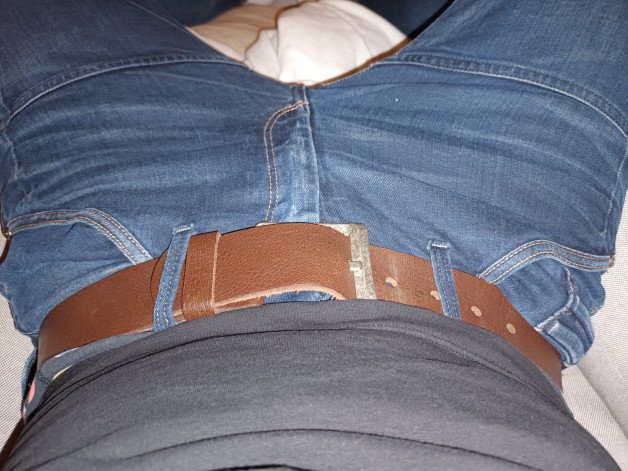 Photo by FOX_HAM with the username @HamburgFox,  December 22, 2021 at 7:54 PM. The post is about the topic Gay Jeans Belts