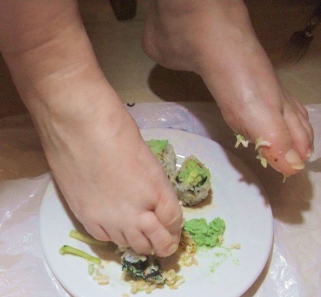 Watch the Photo by Love Jackie's Feet with the username @lovejackiesfeet, posted on June 16, 2017 and the text says 'Sushi is best eaten with the help of pretty feet when no chop sticks are to be found . #pretty  #feet  #bare  #feet  #pretty  #toes  #force  #feeding  #sushi  #roll  #flipflops  #jackiefeet  #food  #play'