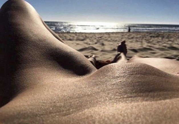 Photo by DirtyLady with the username @DirtyLady, who is a star user,  December 18, 2021 at 7:58 AM. The post is about the topic Naked in public and the text says 'Do you want to know what I was doing on the #naked beach last summer? 😇🍆💦🌴 Then you should watch my free #video in #public 🥰 https://www.pornhub.com/view_video.php?viewkey=ph5ef844bfe7834'