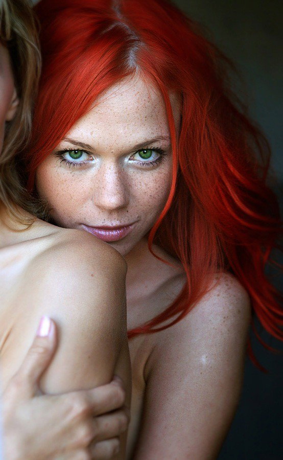 Photo by johndlokcuc with the username @johndlokcuc,  November 24, 2014 at 12:01 AM and the text says 'Repost just for her eyes.  They are amazing! #beautiful  #eyes  #red  #hair  #redhead  #freckles  #cute  #girls'