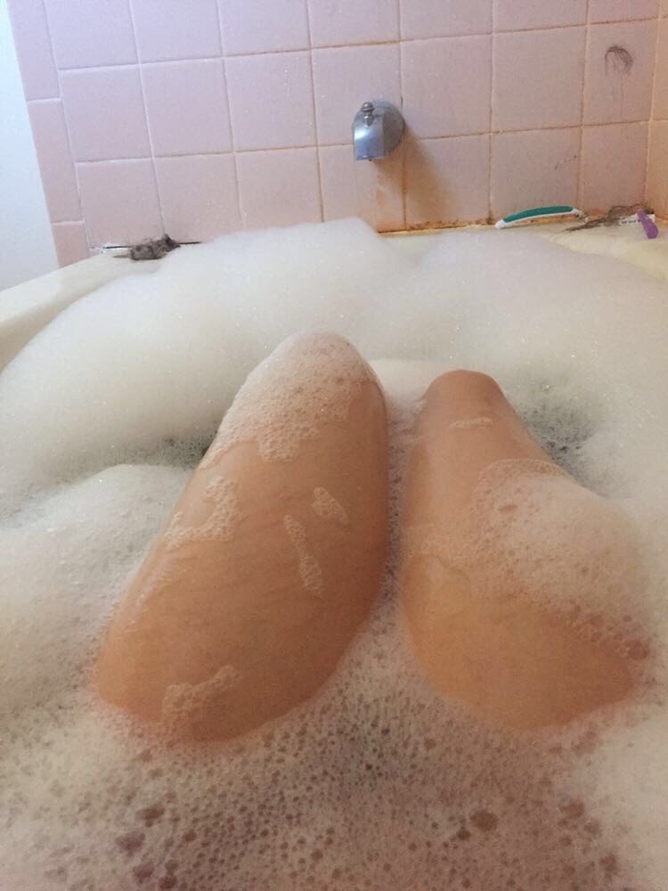 Photo by kassytakesnudes with the username @kassytakesnudes, who is a verified user,  May 17, 2019 at 9:49 PM. The post is about the topic Amateurs and the text says 'Getting clean for daddy'