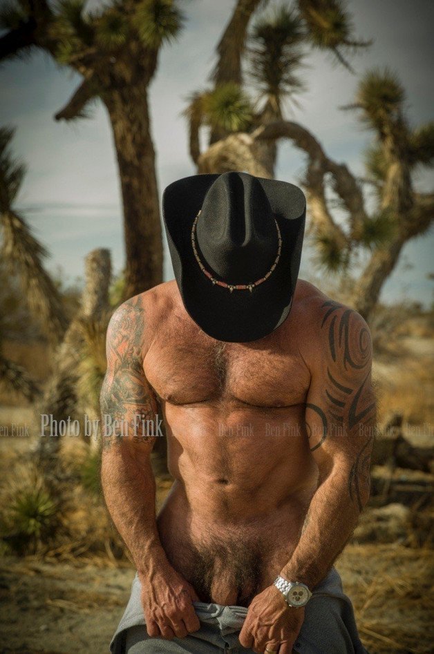 Photo by pigwrangler with the username @pigwrangler,  January 17, 2022 at 4:04 AM. The post is about the topic Gay Cowboys & Farmers