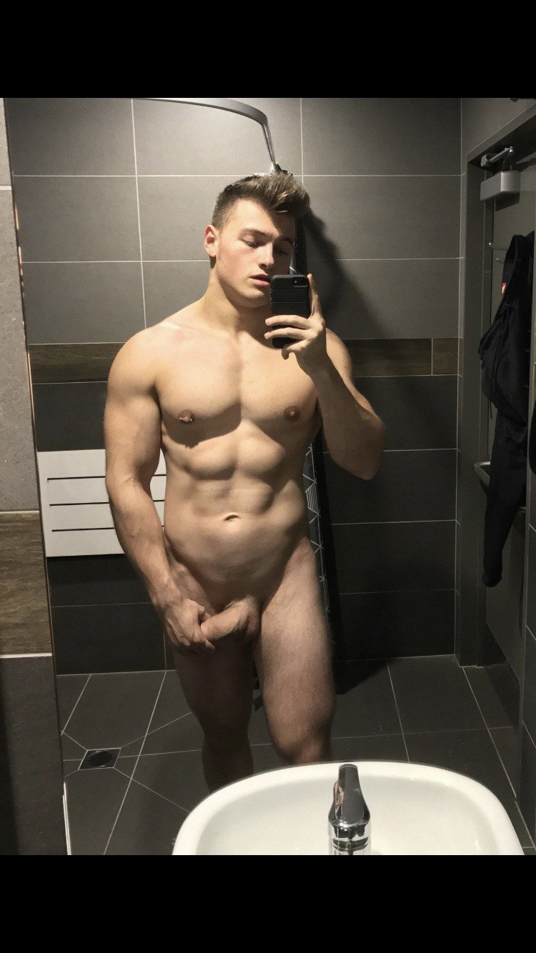 Photo by Marcalex76 with the username @Marcalex76,  March 31, 2019 at 1:33 PM. The post is about the topic Gay Porn