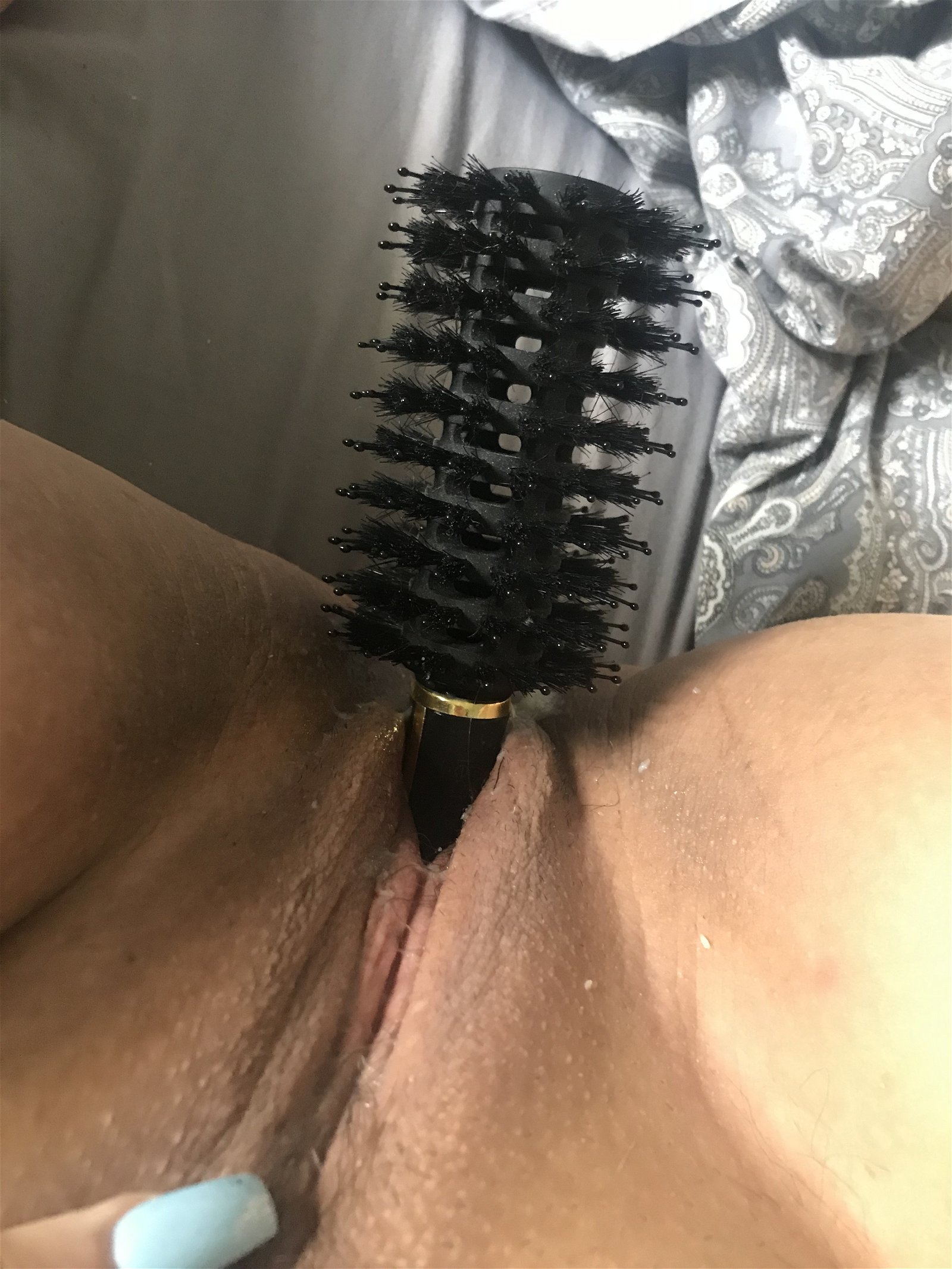Photo by wetbabygrrrl with the username @wetbabygrrrl, who is a verified user,  July 20, 2019 at 4:29 PM and the text says 'Had a little fun this morning Fucking myself with my hairbrush'