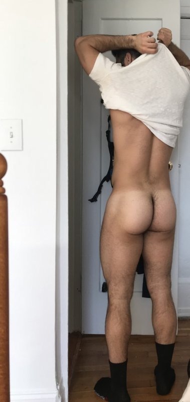 Photo by Justepeezy with the username @Justepeezy,  April 2, 2019 at 6:52 PM. The post is about the topic Male Muscle Butts