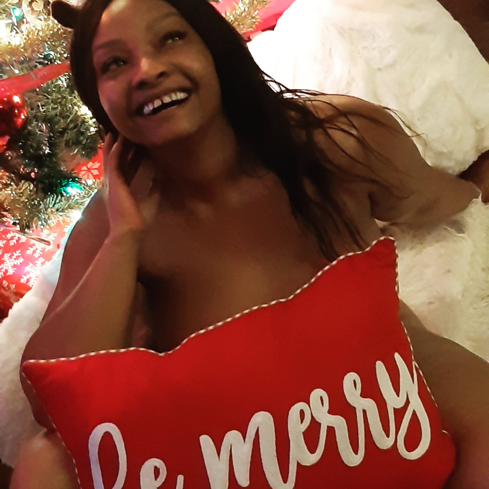 Photo by Eva Godiva with the username @EvaGodiva, who is a star user,  December 22, 2019 at 5:34 PM. The post is about the topic Ebony Amateur and the text says 'naughty or nice 

bigbootygoddess.xxx'