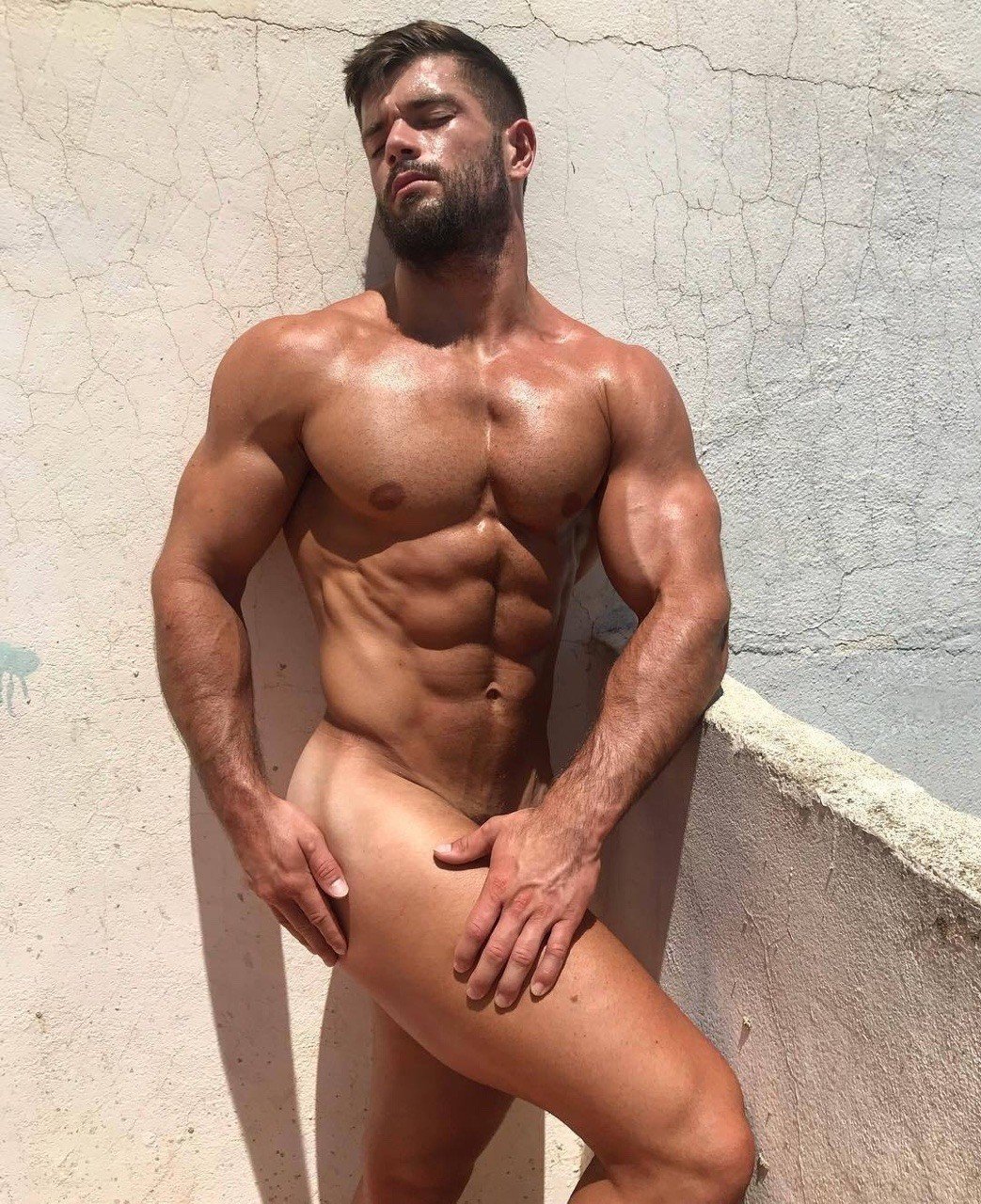 Photo by ZincMagnesium with the username @ZincMagnesium,  July 9, 2019 at 8:20 PM. The post is about the topic Muscular Men