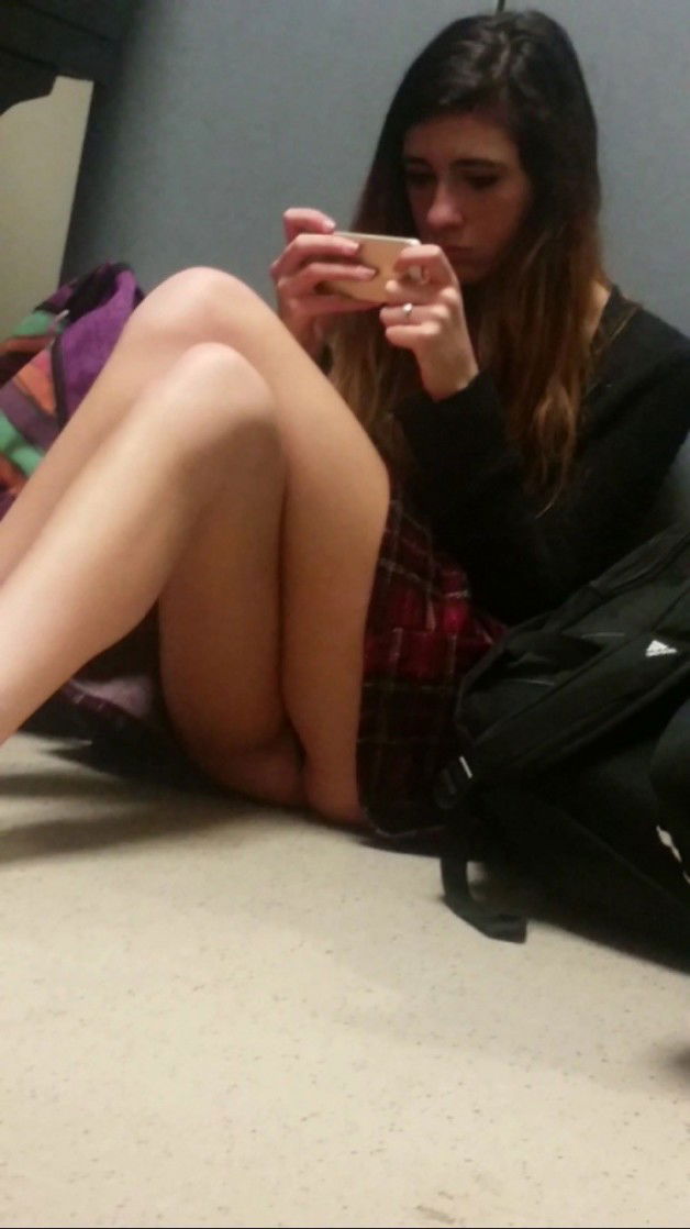 Sweet petite hiddencam handjob