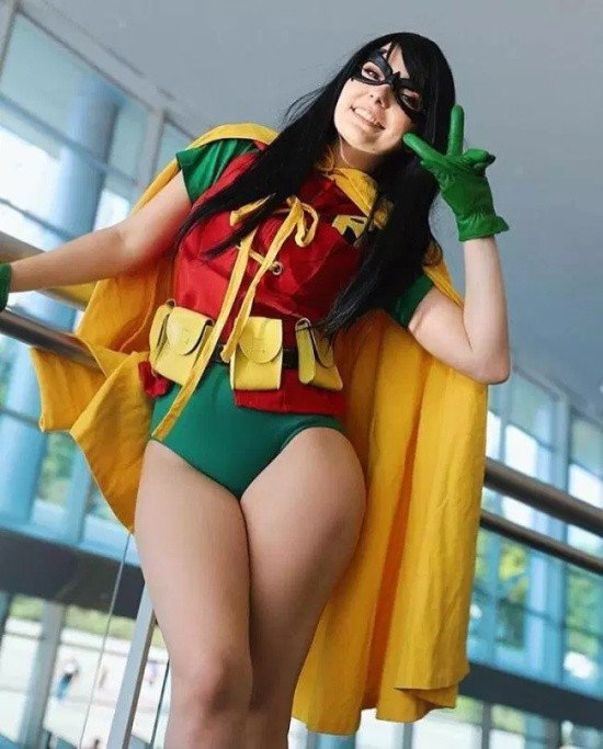 Photo by Ruinedcarpet with the username @Ruinedcarpet,  November 15, 2020 at 2:19 PM. The post is about the topic Gym Fitness Girls and the text says '#Robin #Cosplay #Hot #Babe #DarkHair #Costume #Thighs #Cosplayer #Brunette #Pale #Mask #Buxom #DarkHaired #Natural #Young #Hottie #GfMaterial #PaleGirl'