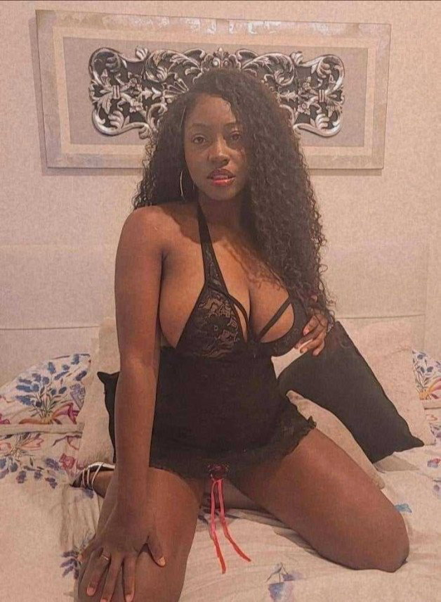 Photo by Ruinedcarpet with the username @Ruinedcarpet,  May 6, 2024 at 9:36 AM. The post is about the topic Black Beauties and the text says '#Amateur #BlackGirl #Beauty #Bodysuit #Ebony #Brunette #InBed #BlackWoman #Bedroom'