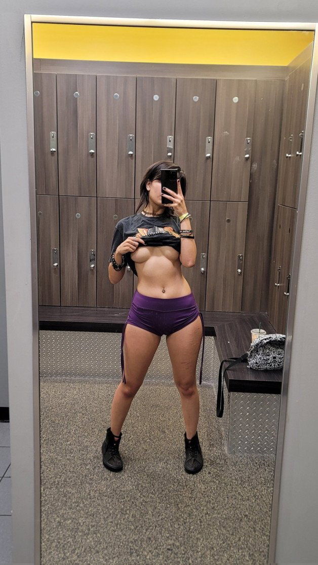 Photo by Ruinedcarpet with the username @Ruinedcarpet,  November 5, 2023 at 11:22 AM. The post is about the topic RC's Mirror Selfies and the text says '#Cute #Gym #Selfie #Babe #Shorts #LockerRoom #Cutie #ChangingRoom #Hottie #Cuteness #DressingRoom'