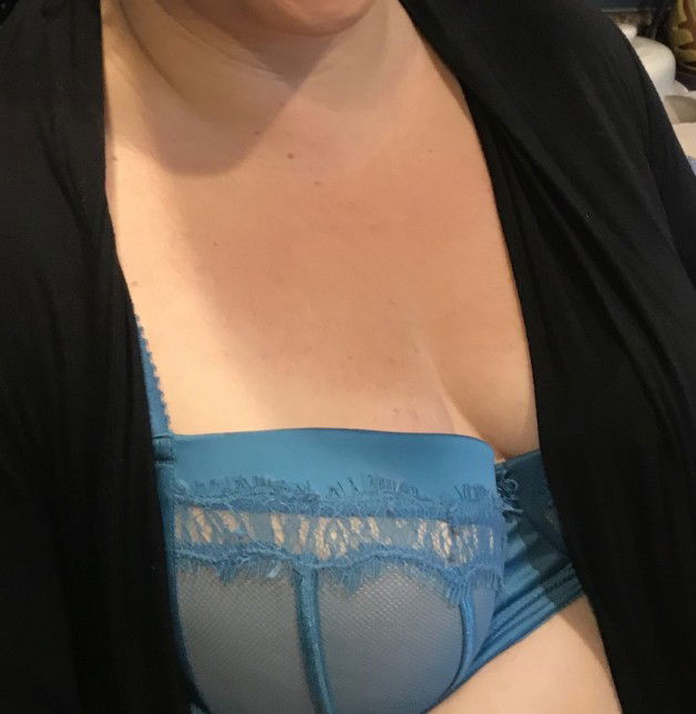 Photo by Wifein2hotwife with the username @Wifein2hotwife,  August 24, 2019 at 12:16 AM