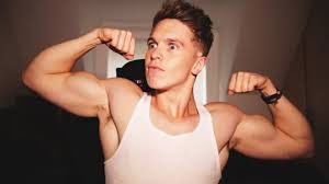 Photo by TheMuscleMaker with the username @TheMuscleMaker,  December 19, 2015 at 2:50 AM and the text says '#6 JOE WELLER- YOUTUBER 

Joe Weller is a typical LAD, fucking sexy, confident and ripped to fuckin’ shreds. His jaw and cheekbones are just perfection and his body is    
A-M-A-Z-I-N-G. Totally fuckable. In both his own and some of his fellow youtubers..'