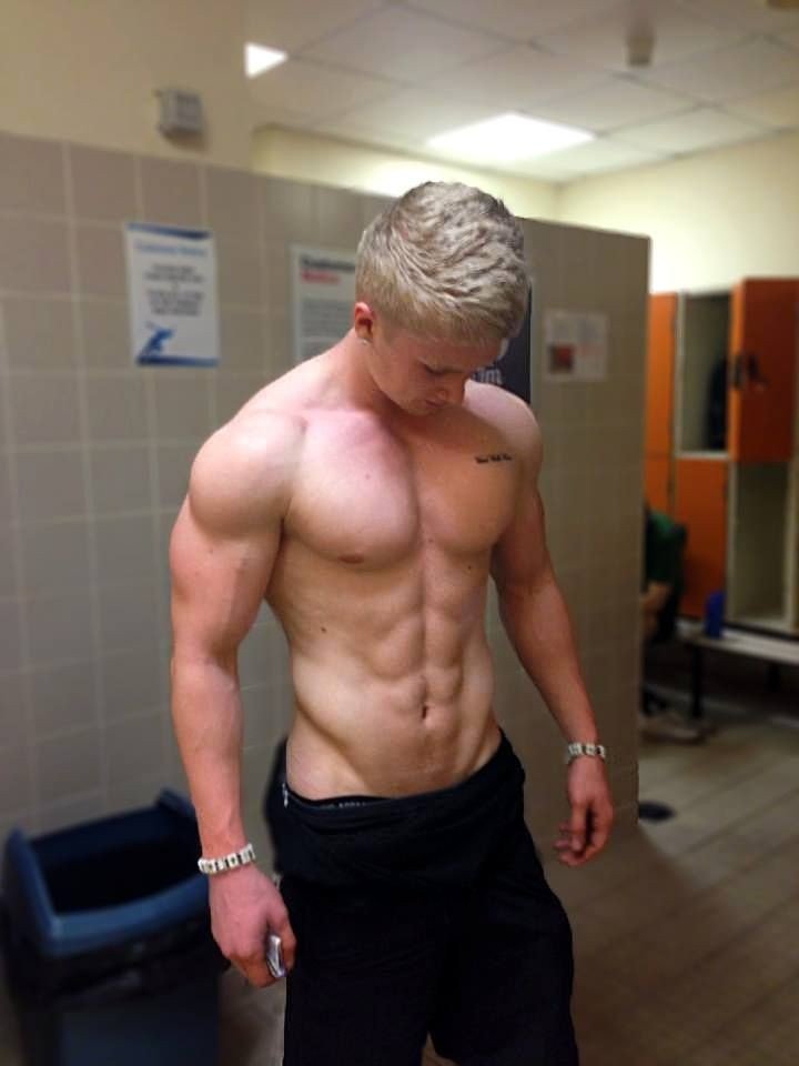 Photo by TheMuscleMaker with the username @TheMuscleMaker,  December 19, 2015 at 3:19 AM and the text says '#1 ZAC AYNSLEY- BODYBUILDER/ MODEL

COTECTION: This is the most sexy, hottest, most fuckable man ever to have lived. Every single part of the guy is pure sex appeal. His muscle, his eyes, his armpits, his BULGE 
I’m in LOVE guys 
I would literally give up..'