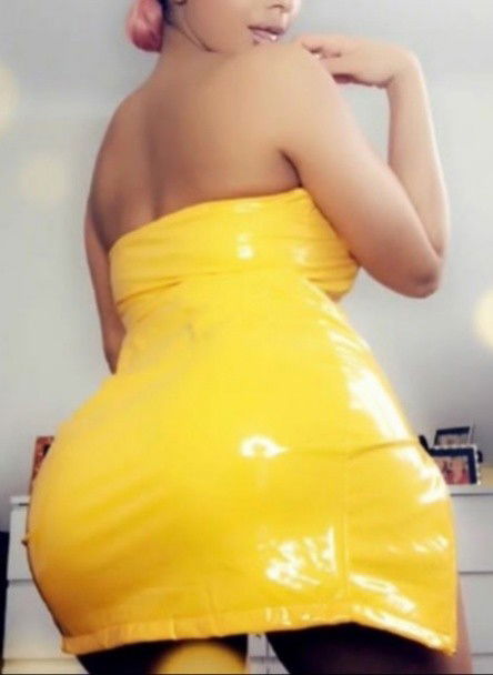 Photo by Rishu2 with the username @Rishu2,  April 26, 2019 at 2:11 PM. The post is about the topic Amateurs and the text says 'Yellow is my colour 😘'