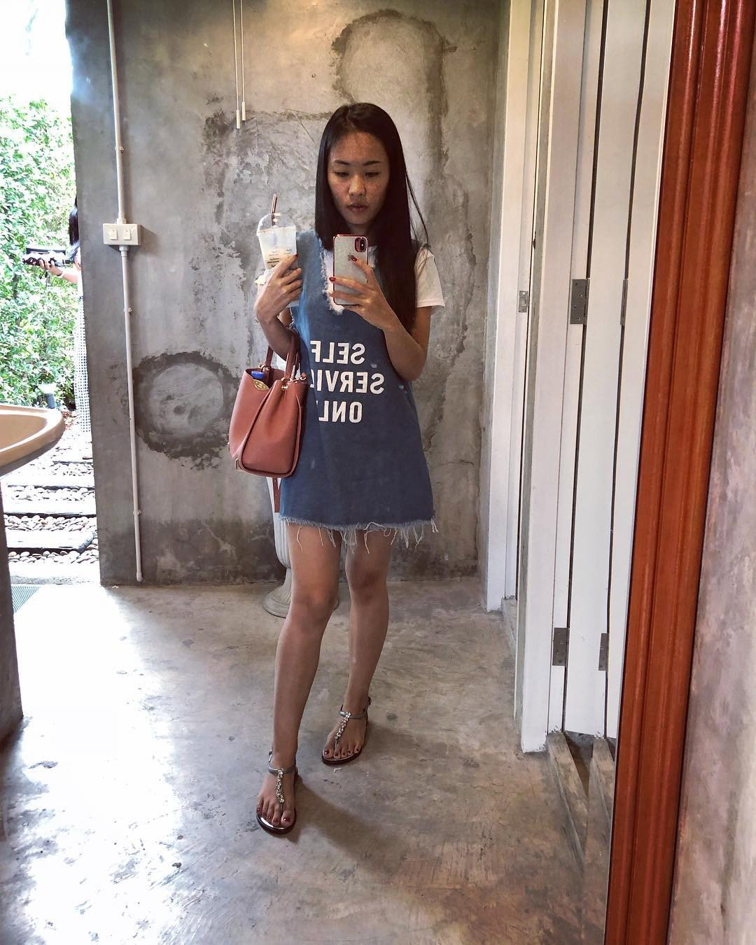 Photo by Your Thai Toy :) with the username @tabbycatasian,  April 26, 2019 at 5:50 AM and the text says 'Outside :) At Home :)'