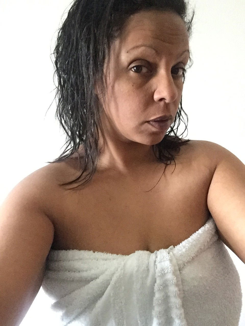 Photo by MistressMD with the username @MistressMD, who is a star user,  June 26, 2020 at 2:40 PM and the text says 'Fressssshhh outta the shower!! 💦

Slid into a lil set of comfy merchandise 😍 #IWC #AVNStars #HoS 

Got hot & sweaty when blow drying the hair 🥵

Now stepping into my office for the next few hours😉👸🏾

stars.avn.com/mistressmd1..'