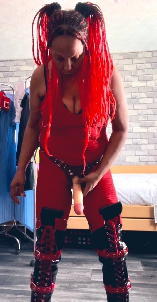 Photo by MistressMD with the username @MistressMD, who is a star user,  August 10, 2022 at 10:19 PM and the text says '😈#DEVILISH👸🏾 My horns have been showing today!!

FEMDOM❤️‍🔥WRESTLER❤️‍🔥FINDOM
                      💦WAM💦

#FemDomme #Femdom #EbonyDomme #Empress #Mistress #Goddess #Dominatrix #EbonyEmpress #BDSM #Kinks #Fetishes #FinDomme #FinD #Findom..'