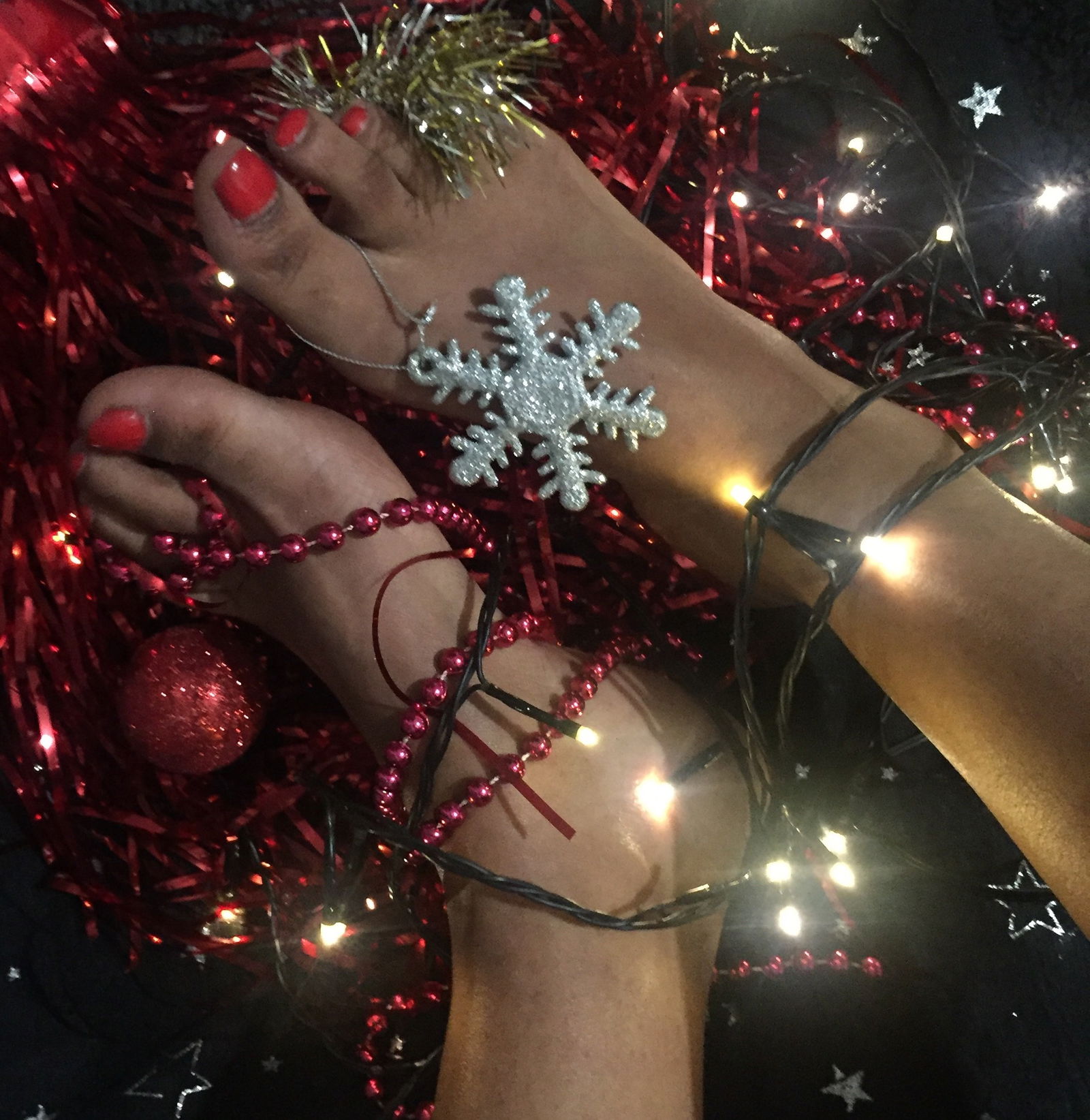 Album by MistressMD with the username @MistressMD, who is a star user,  December 24, 2020 at 1:08 AM and the text says 'So my Pup’s 🐶 completed his lil kinkmas task ‘Tinsel tackle & tail’ 

And I bring to you the lights and tinsel titties to give a little Christmas sparkle to your lonely loser lives 😈🤶🏾

Merry Christmas Eve, Eve 🎁🤶🏾🎄
Ya Filthy animals!!'