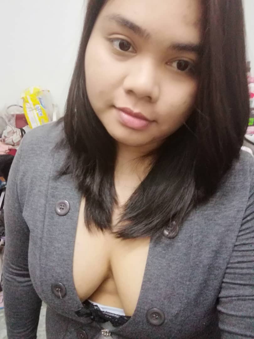 Photo by Amiramilfmalaysian with the username @Amiramilfmalaysian,  April 28, 2019 at 7:46 AM. The post is about the topic chubby amateurs and the text says 'Fucked+gangbang+dildo+fist my scandal amira malay bigboob horny wife,we fuck our friend wife and she love it'