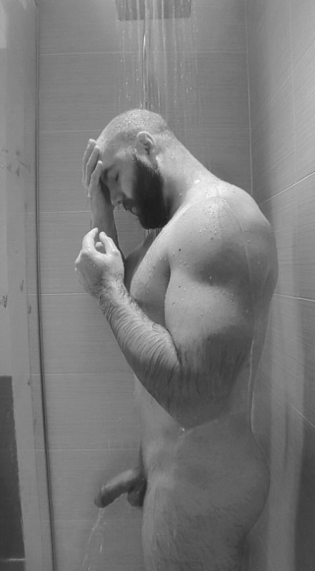 Photo by golf-77 with the username @golf-77, who is a verified user,  October 10, 2019 at 10:50 AM. The post is about the topic Essential Man and the text says 'Essential Shower'