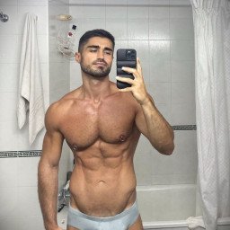 Photo by emraanhap with the username @emraanhap,  November 19, 2023 at 9:14 AM. The post is about the topic hot guys in speedos