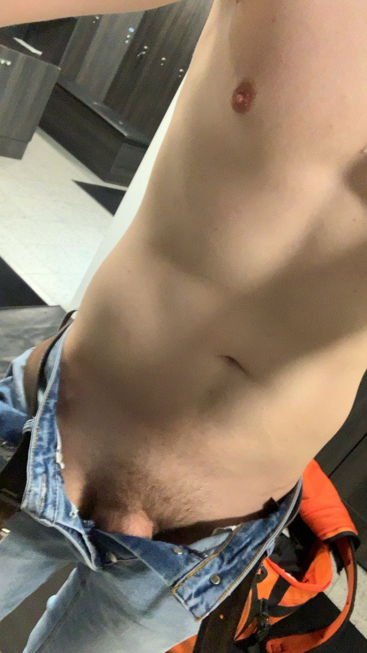 Shared Photo by Link with the username @Link91,  May 7, 2019 at 7:31 AM. The post is about the topic Public Boys and the text says 'I forgot my briefs. Too bad. #gym #lockerroom'