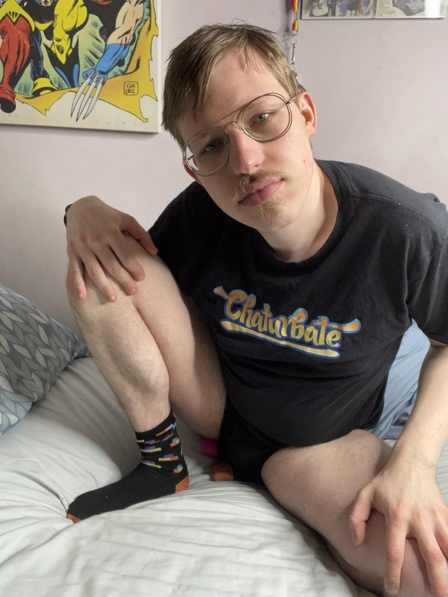 Photo by Hottiebb95 studio with the username @hottiebb95, who is a star user,  April 8, 2023 at 7:48 AM and the text says 'Welcome back everybody I am back on chaturbate  
https://chaturbate.com/hottiebb95  @Chaturbate @Chaturbate'