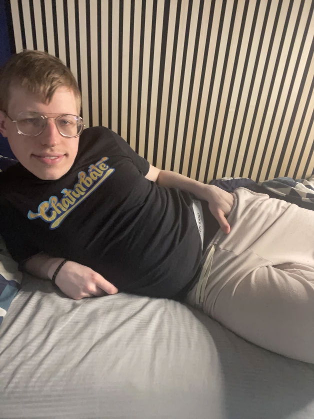 Photo by Hottiebb95 studio with the username @hottiebb95, who is a star user,  March 26, 2024 at 3:51 PM and the text says 'I am chaturbate now come and see me don’t miss out 

https://hottiebb95.studio/  

[Chaturbate](Chaturbate)  #chaturbate'