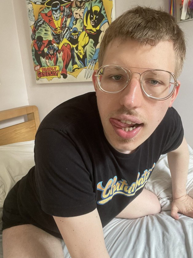 Photo by Hottiebb95 studio with the username @hottiebb95, who is a star user,  June 28, 2023 at 11:09 AM and the text says 'Hi everybody  I am on chaturbate now come and see me and we can have some fun 🤩 https://chaturbate.com/hottiebb95/
    @chaturbate  #chaturbate'