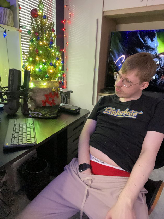 Photo by Hottiebb95 studio with the username @hottiebb95, who is a star user,  December 21, 2023 at 1:39 PM and the text says 'Hi everyone  I am back today on chaturbate  feeling great come and see my show make cum

https://hottiebb95.studio/  

[Chaturbate](Chaturbate)  #chaturbate'