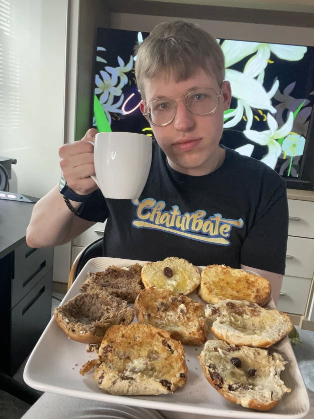 Photo by Hottiebb95 studio with the username @hottiebb95, who is a star user,  March 29, 2024 at 10:25 AM and the text says 'Hi everybody I am chaturbate now with hot Cross buns celebrating Good Friday, come and see me  
https://hottiebb95.studio/  

[Chaturbate](Chaturbate)  #chaturbate'
